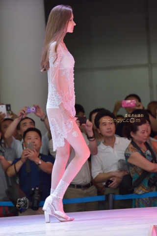 2015-07-10西安车展维多利亚的秘密白衣天使（16P）